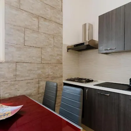Dilauro Con Piscina * توريه أوفو