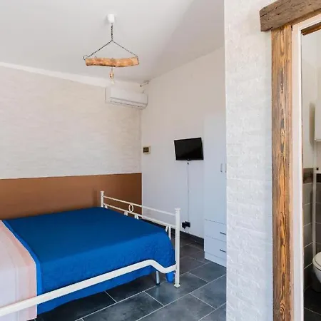 Dilauro Con Piscina Villa
